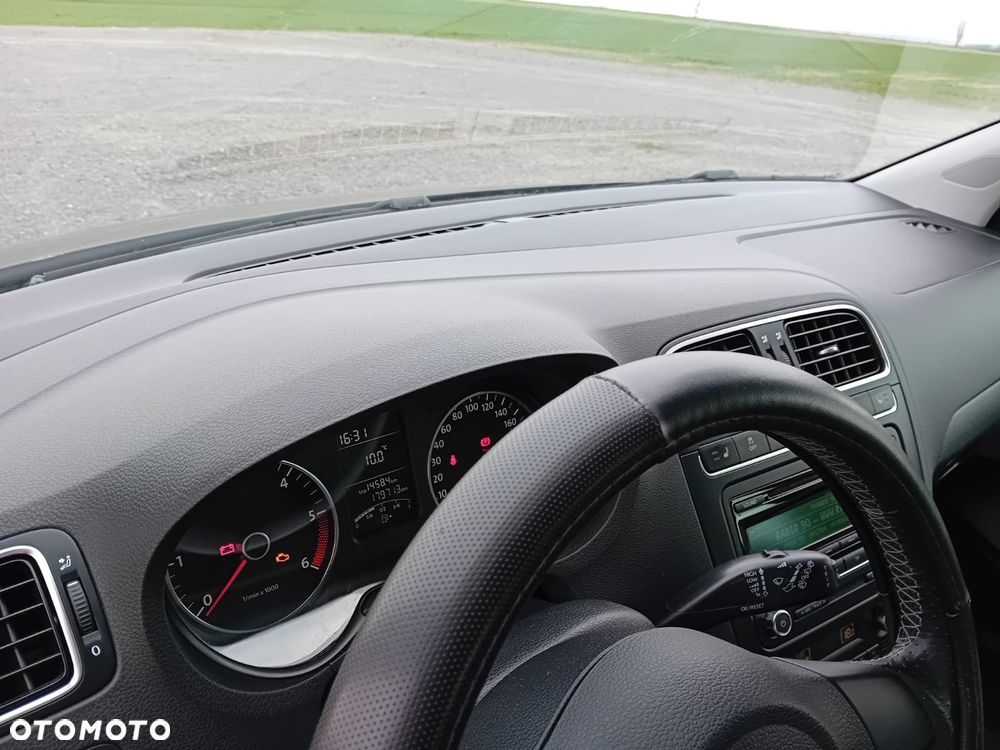 Volkswagen Polo 1.6 TDI Cross - 9