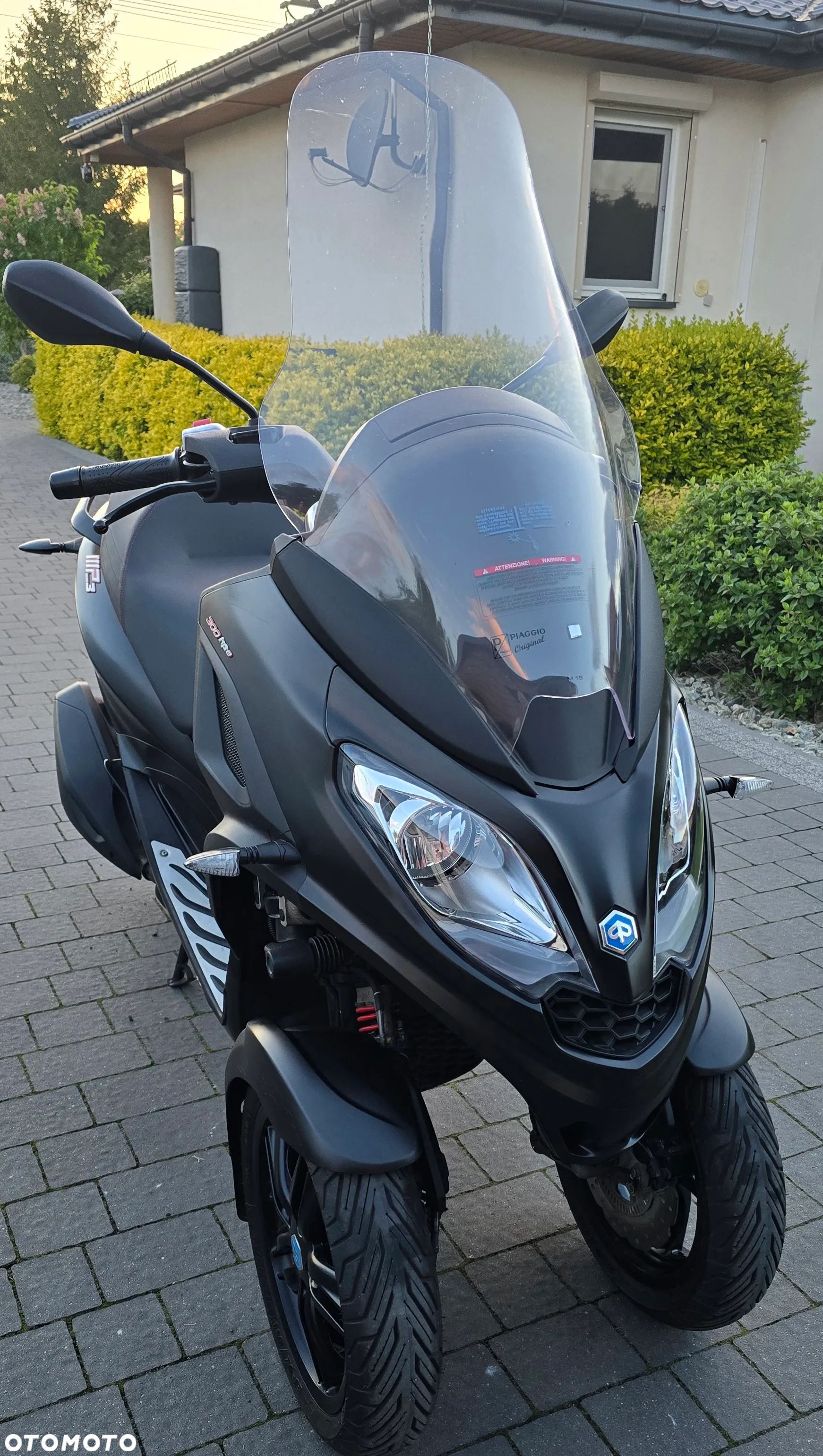 Piaggio MP-3 - 1