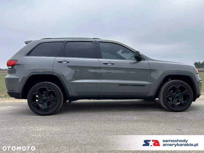 Jeep Grand Cherokee - 4