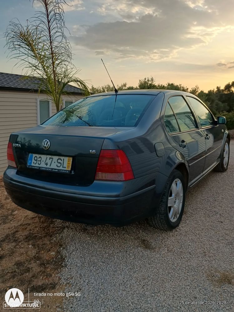 VW Bora 1.6 Highline - 2