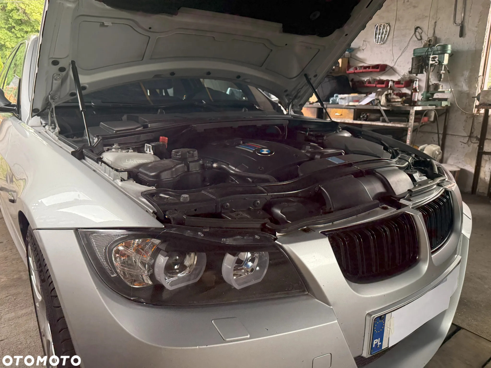 BMW Seria 3 325i - 23