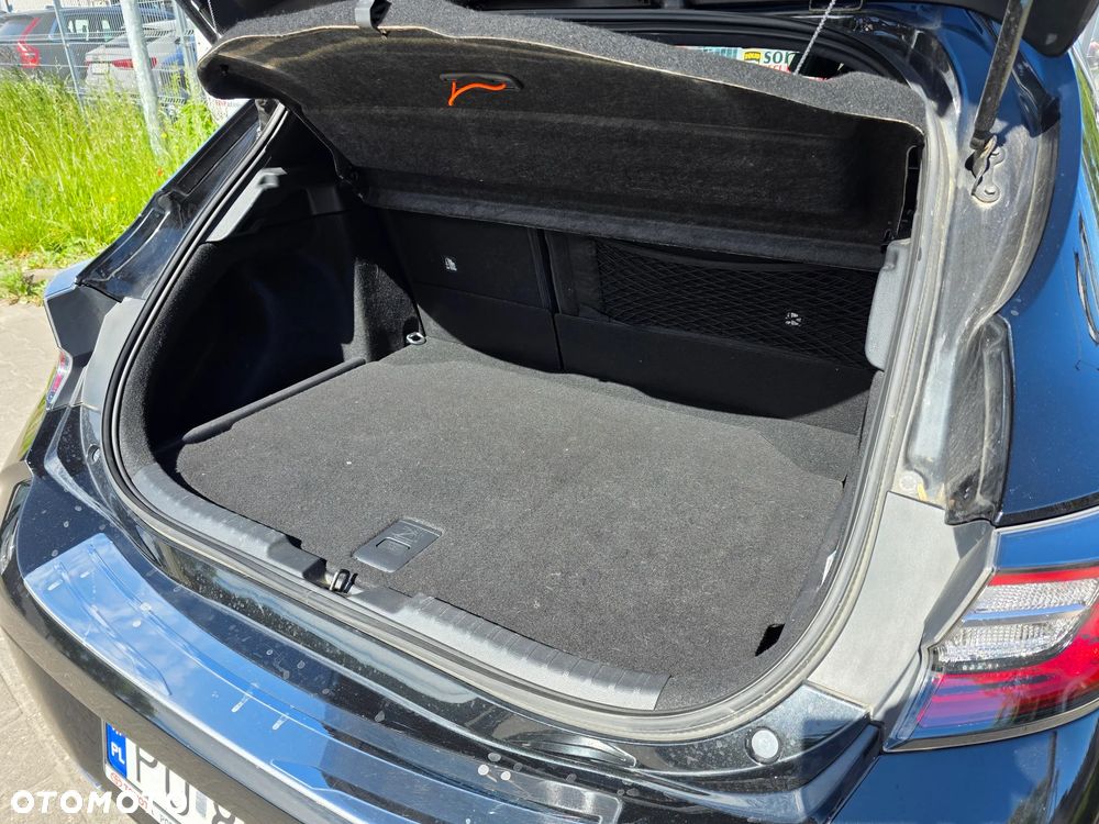 Toyota Corolla 2.0 Hybrid Executive - 28