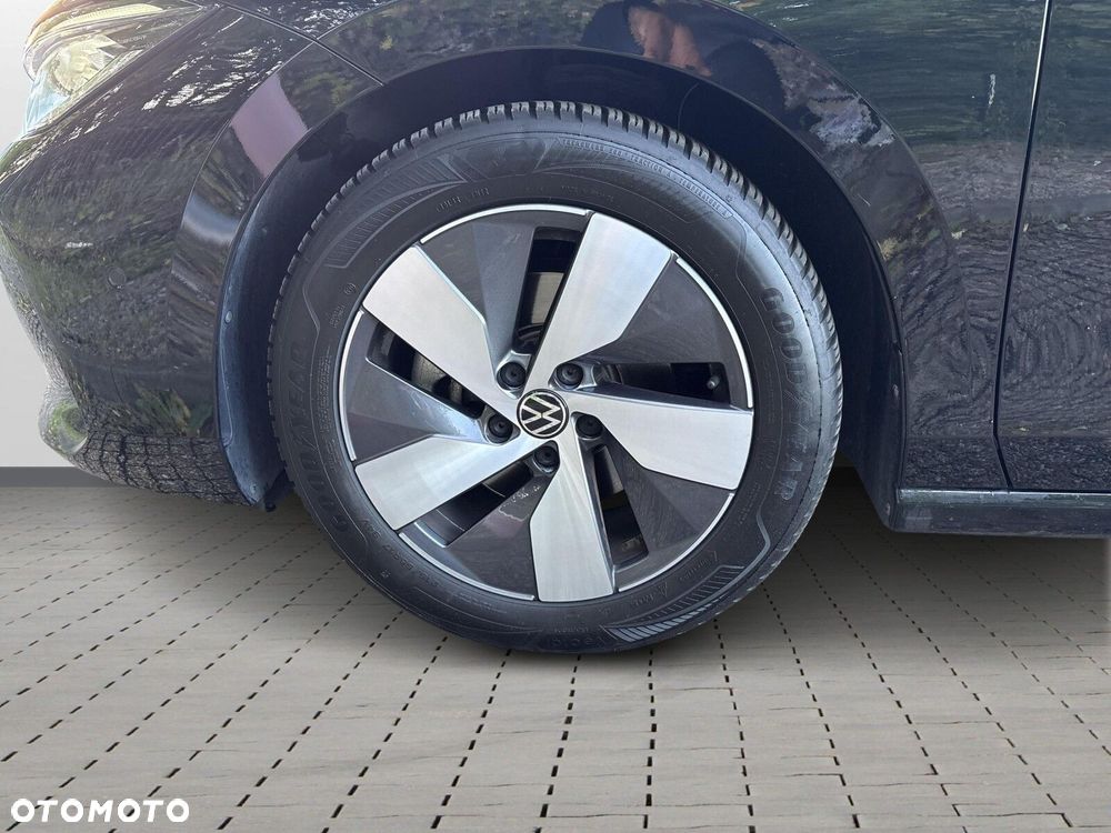 Volkswagen Passat - 16