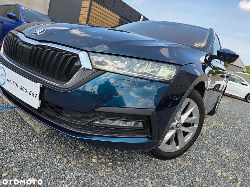 Skoda Octavia 2.0 TDI SCR Ambition DSG - 2