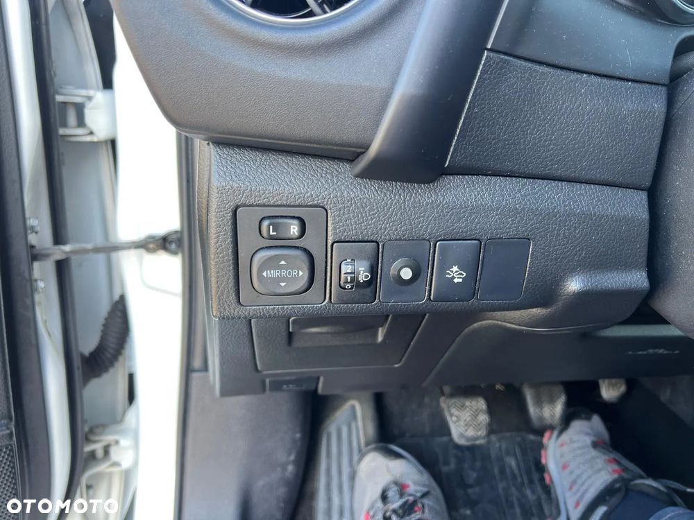 Toyota Auris 1.6 D-4D Prestige - 9