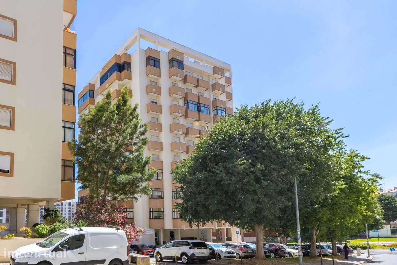 Apartamento T3 com Vista Rio em Póvoa de Santa Iria - Grande imagem: 2/29