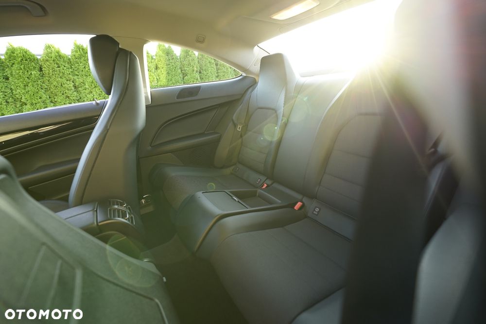 Mercedes-Benz Klasa C 180 BlueEFFICIENCY - 9