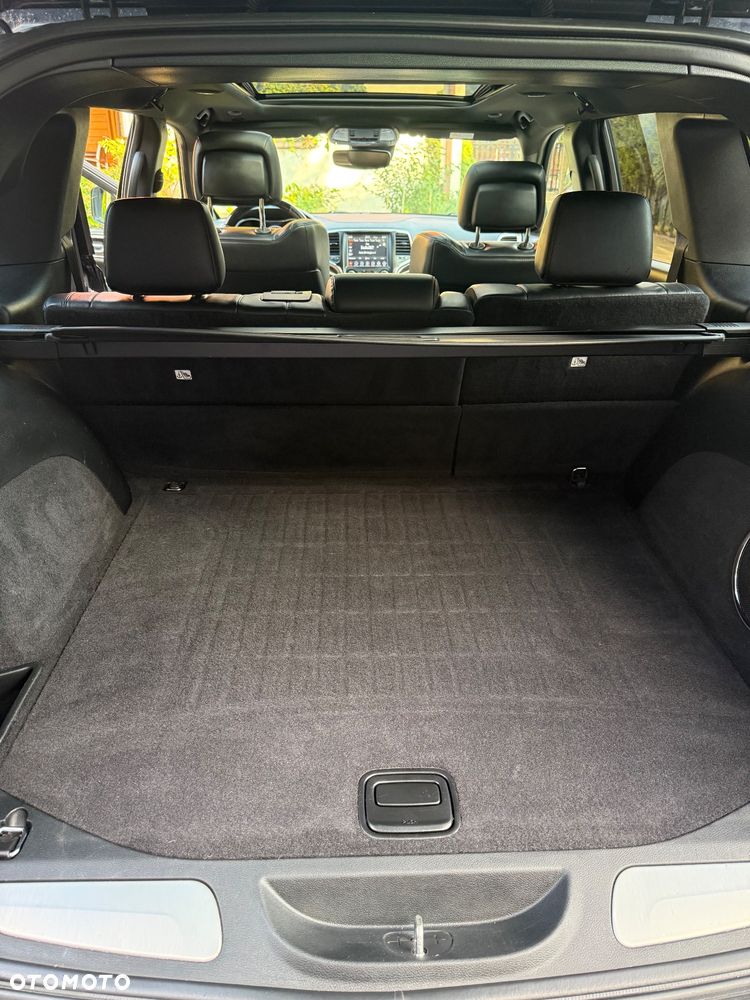 Jeep Grand Cherokee - 17