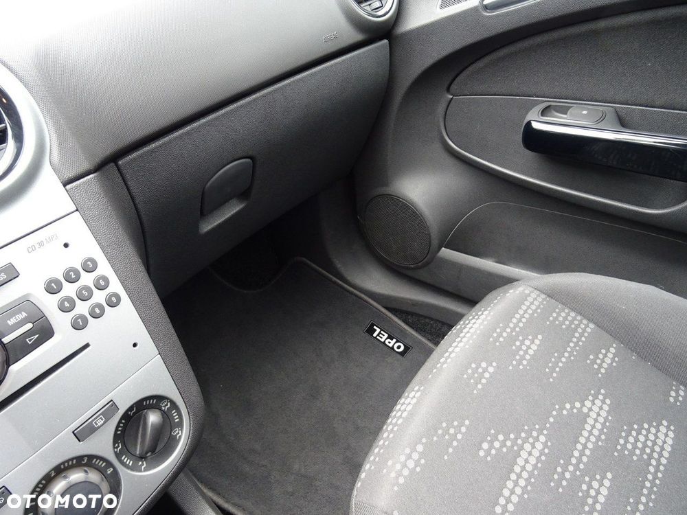 Opel Corsa - 10