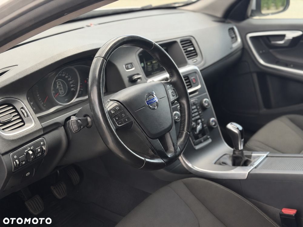 Volvo V60 D2 Drive-E Momentum - 10