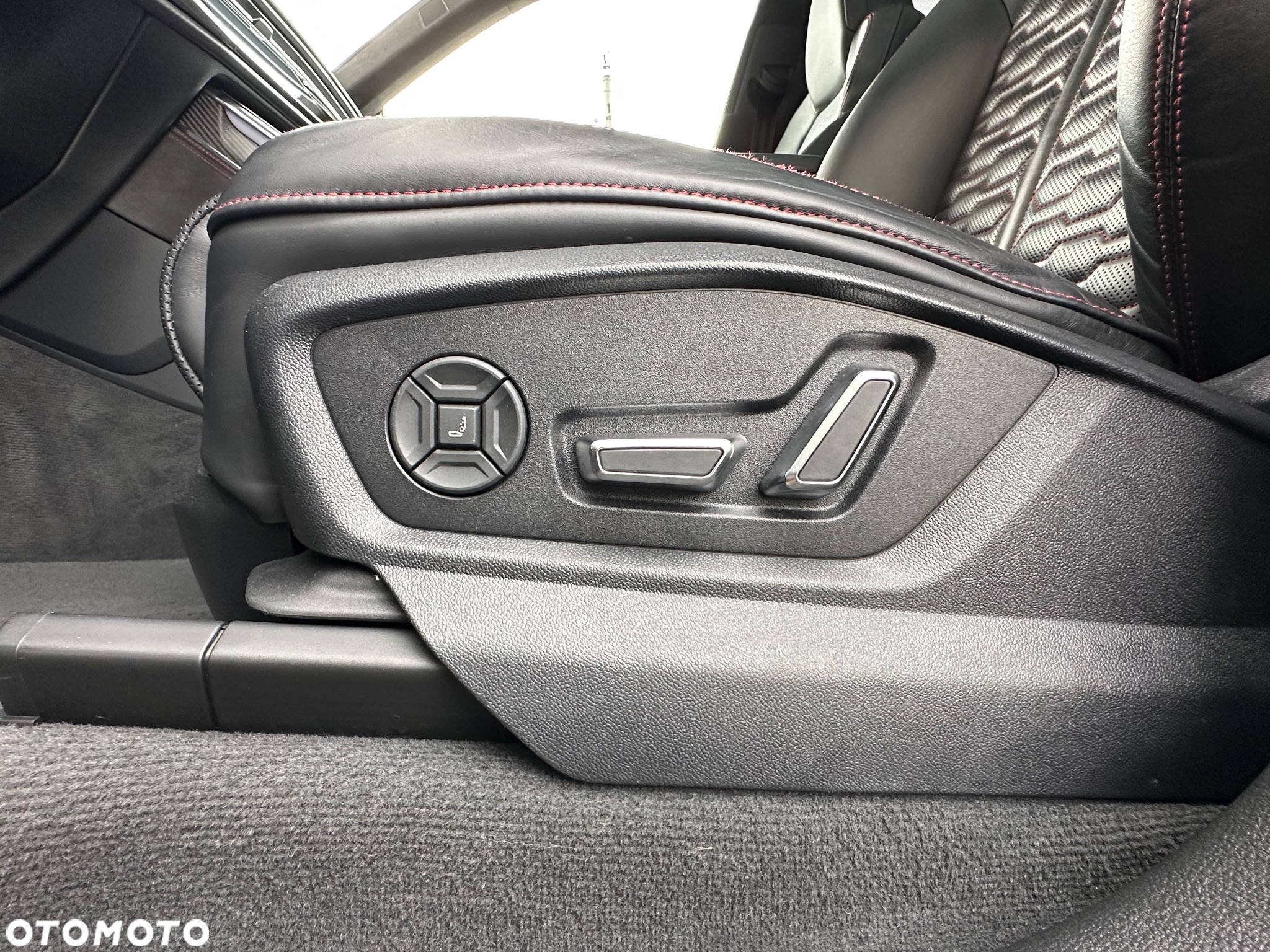Audi RS Q8 TFSI mHEV Quattro Tiptronic - 32