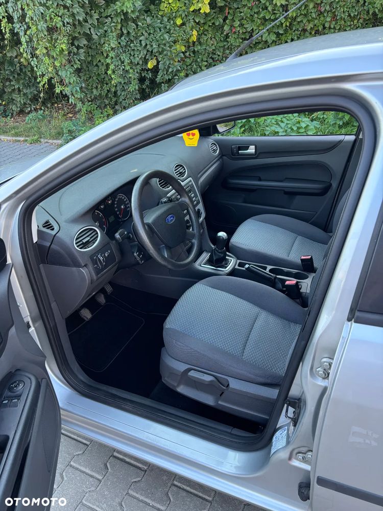 Ford Focus 1.6 Ambiente - 5