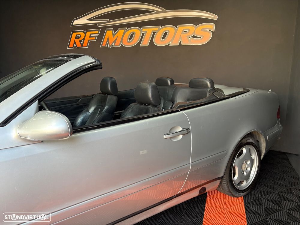 Mercedes-Benz CLK 230 - 19