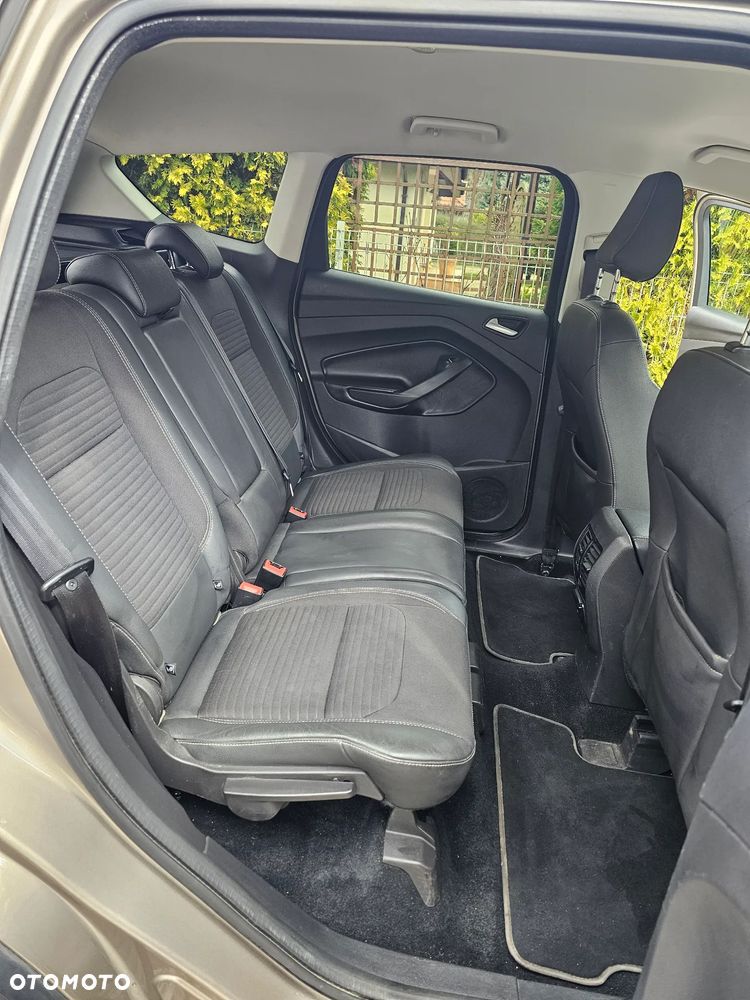 Ford Kuga 2.0 TDCi AWD Titanium - 28