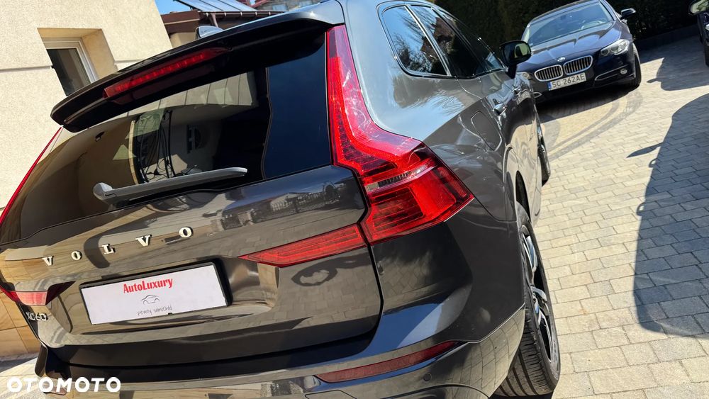 Volvo XC 60 B4 D AWD Geartronic RDesign - 12