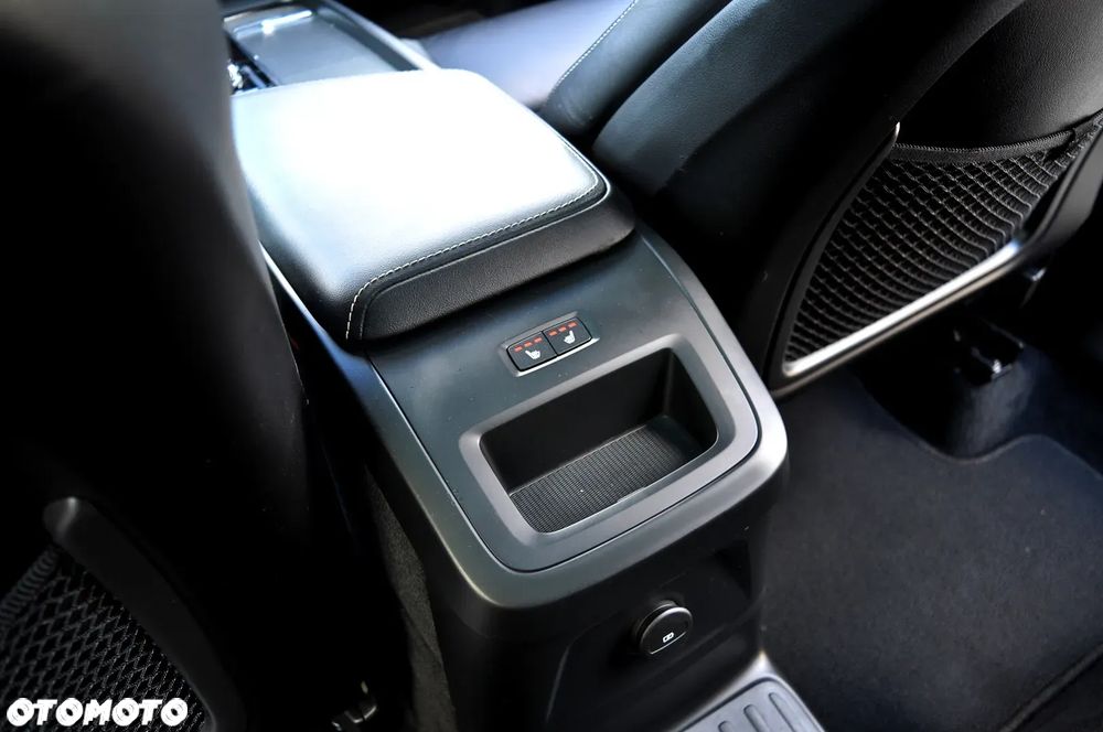 Volvo XC 60 T6 AWD Plug-In Hybrid Inscription - 32