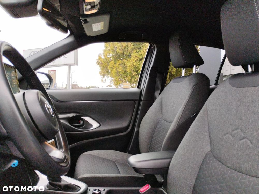 Toyota Yaris Cross Hybrid 1.5 Comfort 4x4 - 12