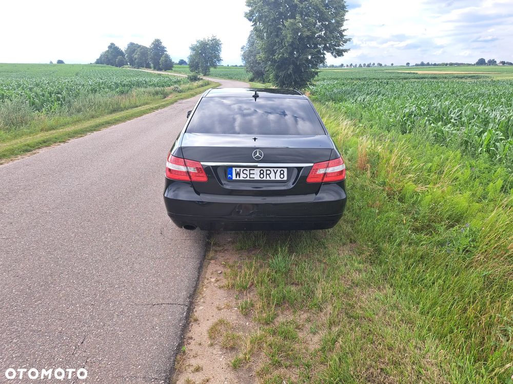 Mercedes-Benz Klasa E 200 CGI BlueEffICIENCY - 6