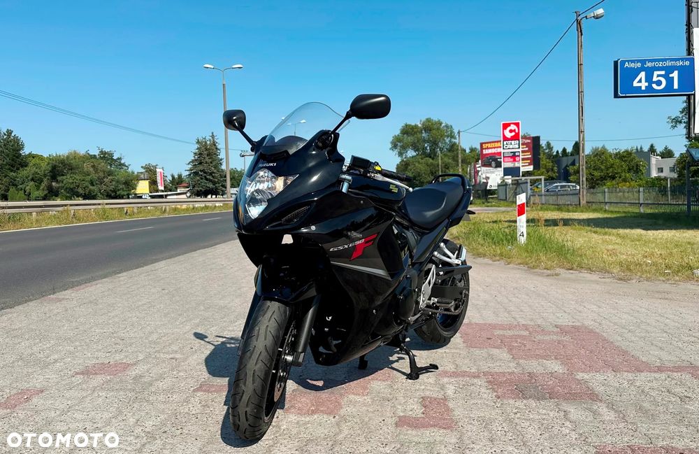 Suzuki GSX - 4