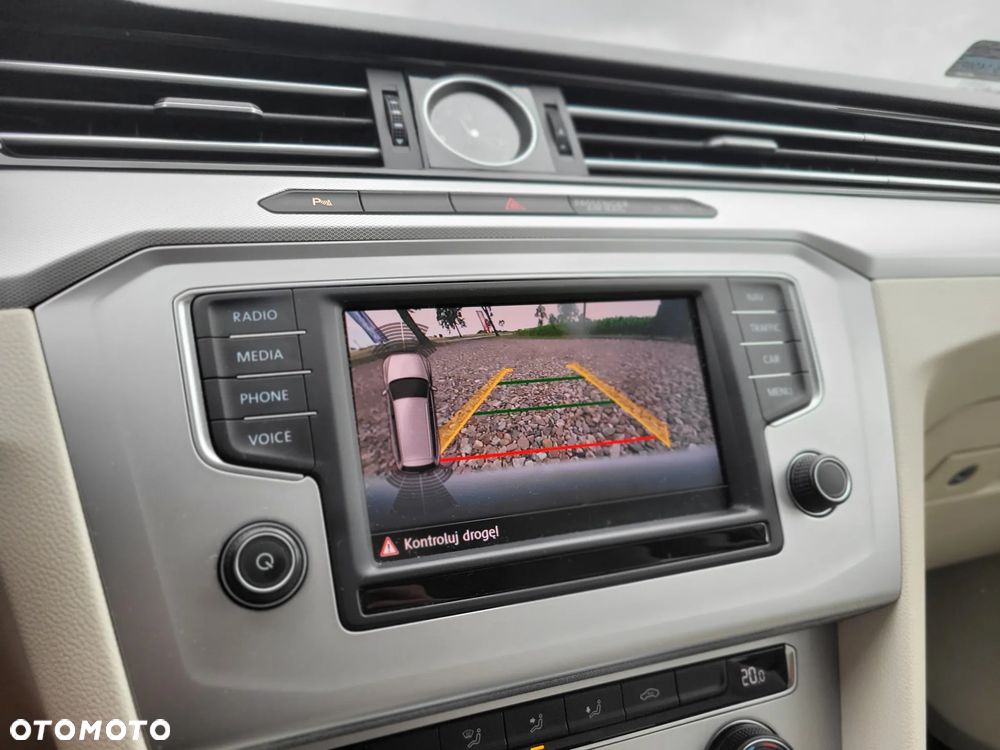 Volkswagen Passat 2.0 TDI BMT Comfortline DSG - 20