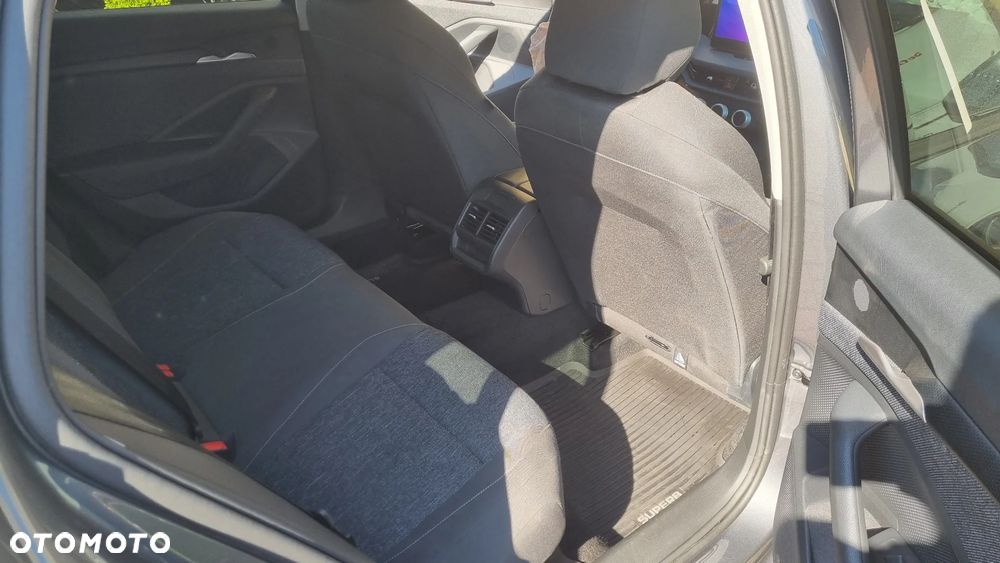 Skoda Superb 1.5 TSI mHEV Essence DSG - 15