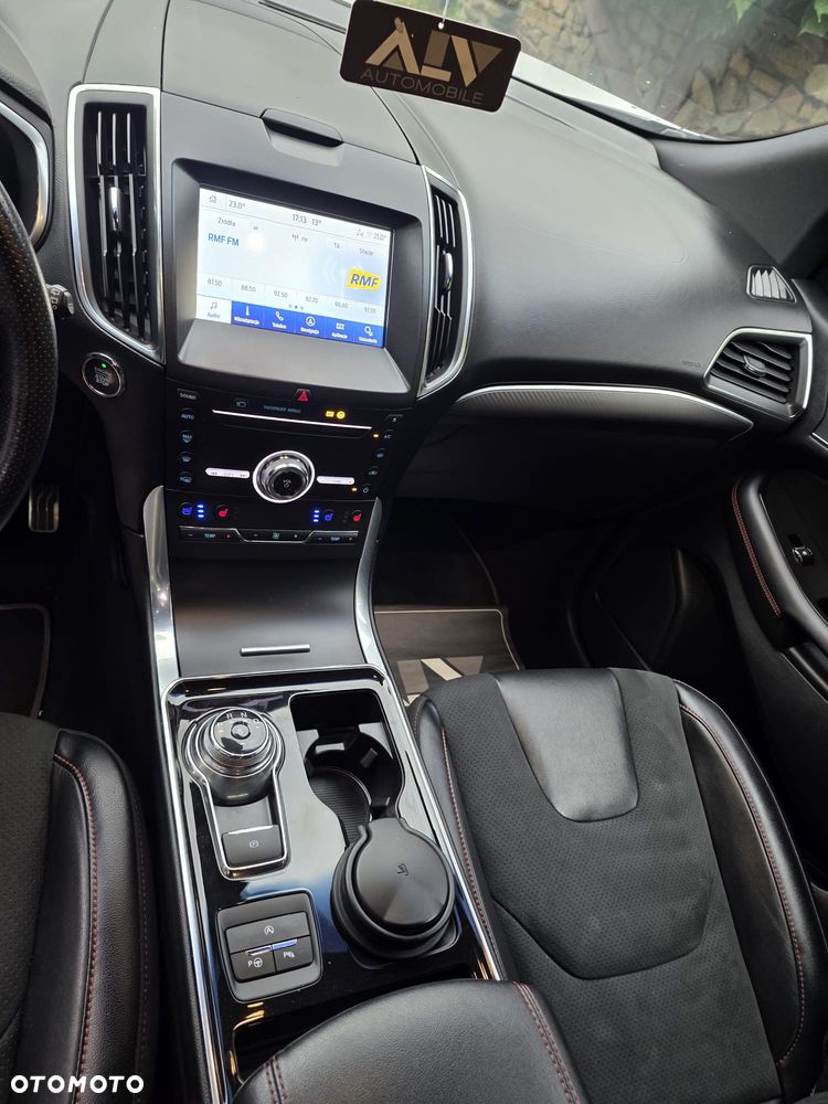 Ford Edge 2.0 TDCi Twin-Turbo 4WD Titanium - 34