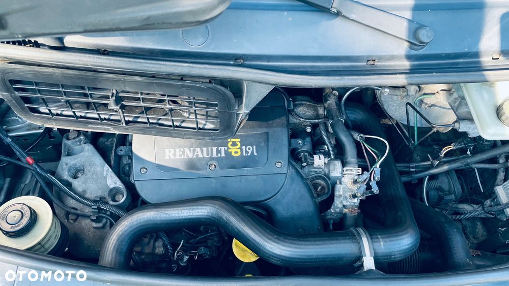 Renault Trafic - 16