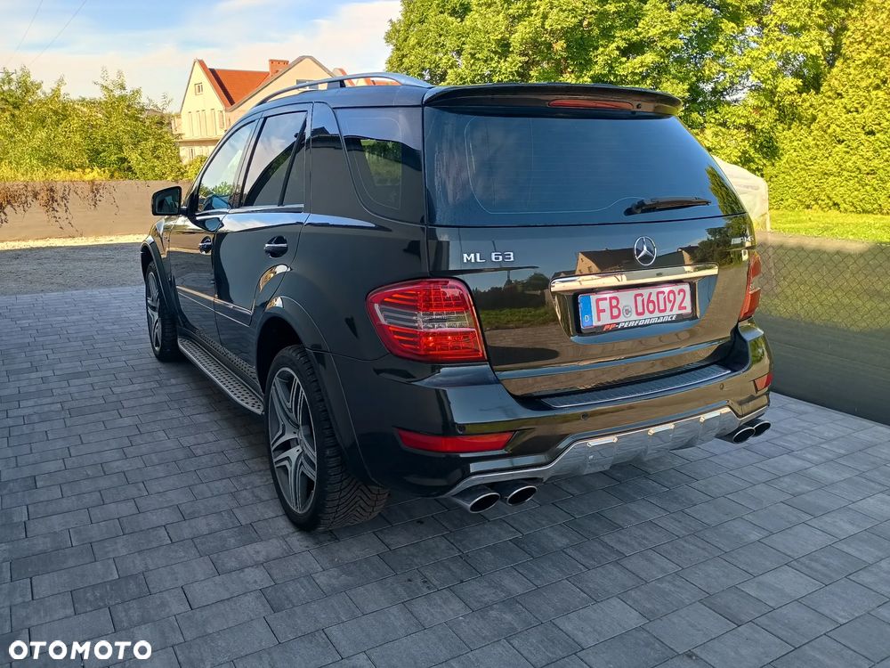 Mercedes-Benz ML 63 AMG 4Matic 7G-TRONIC 10th Anniversary - 5