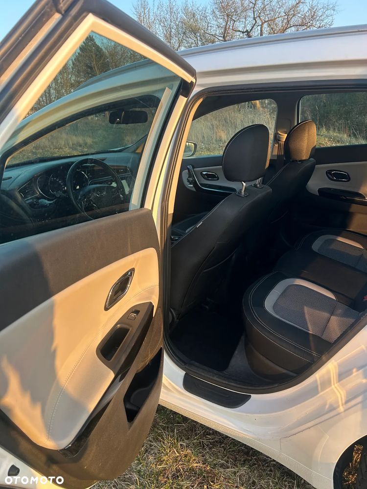 Kia Ceed 1.6 CRDi 136 ISG Platinum Edition - 25