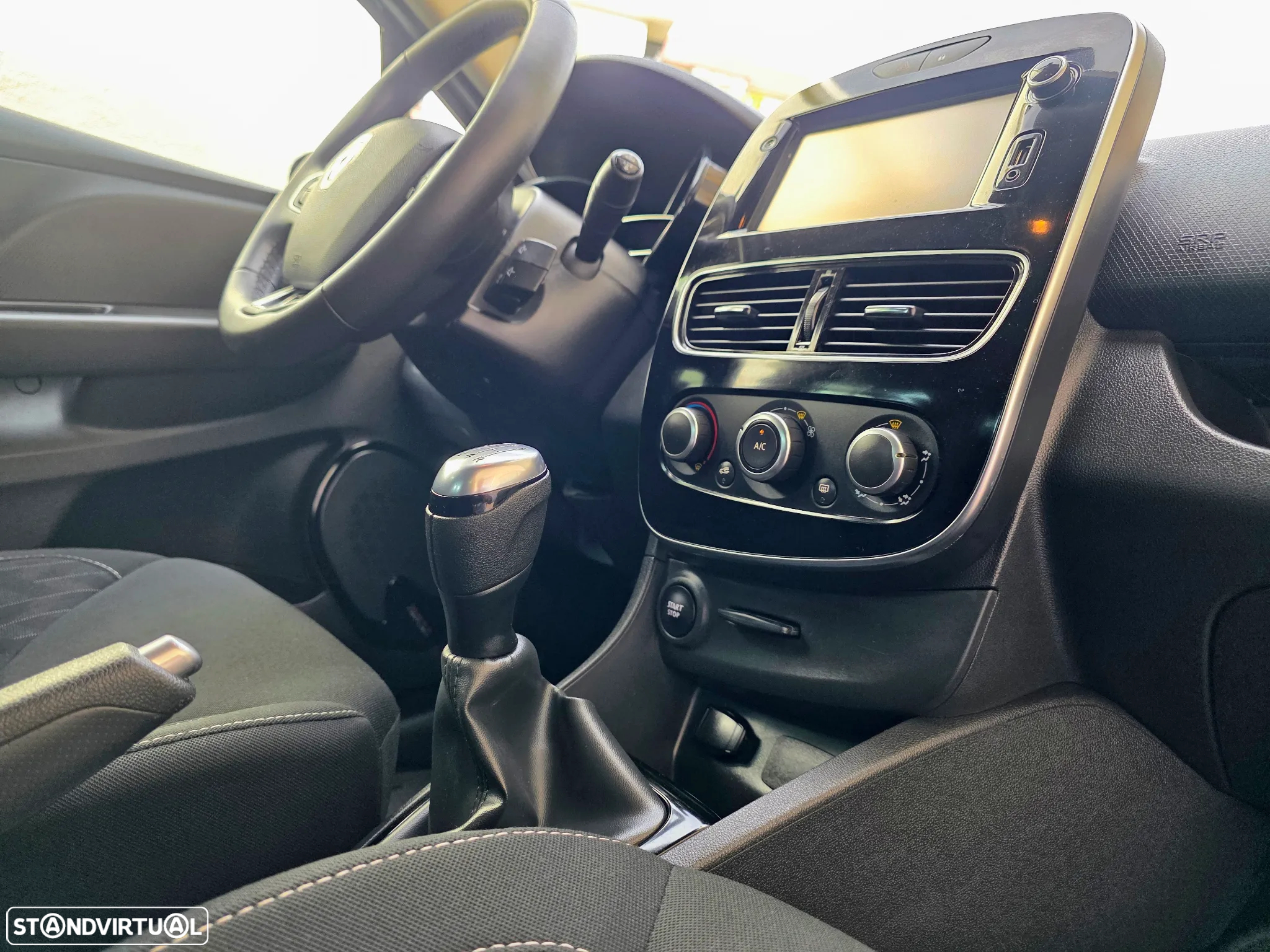 Renault Clio 0.9 TCe Limited Edition - 38