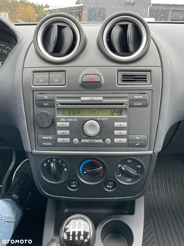 Ford Fiesta - 8