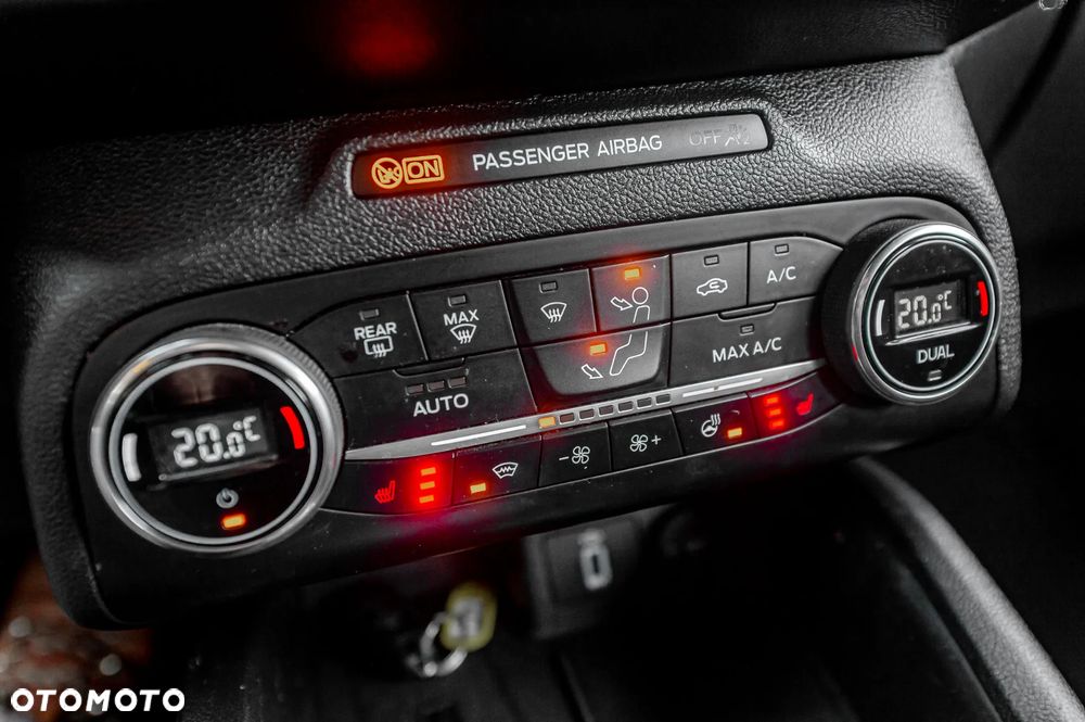 Ford Focus - 30