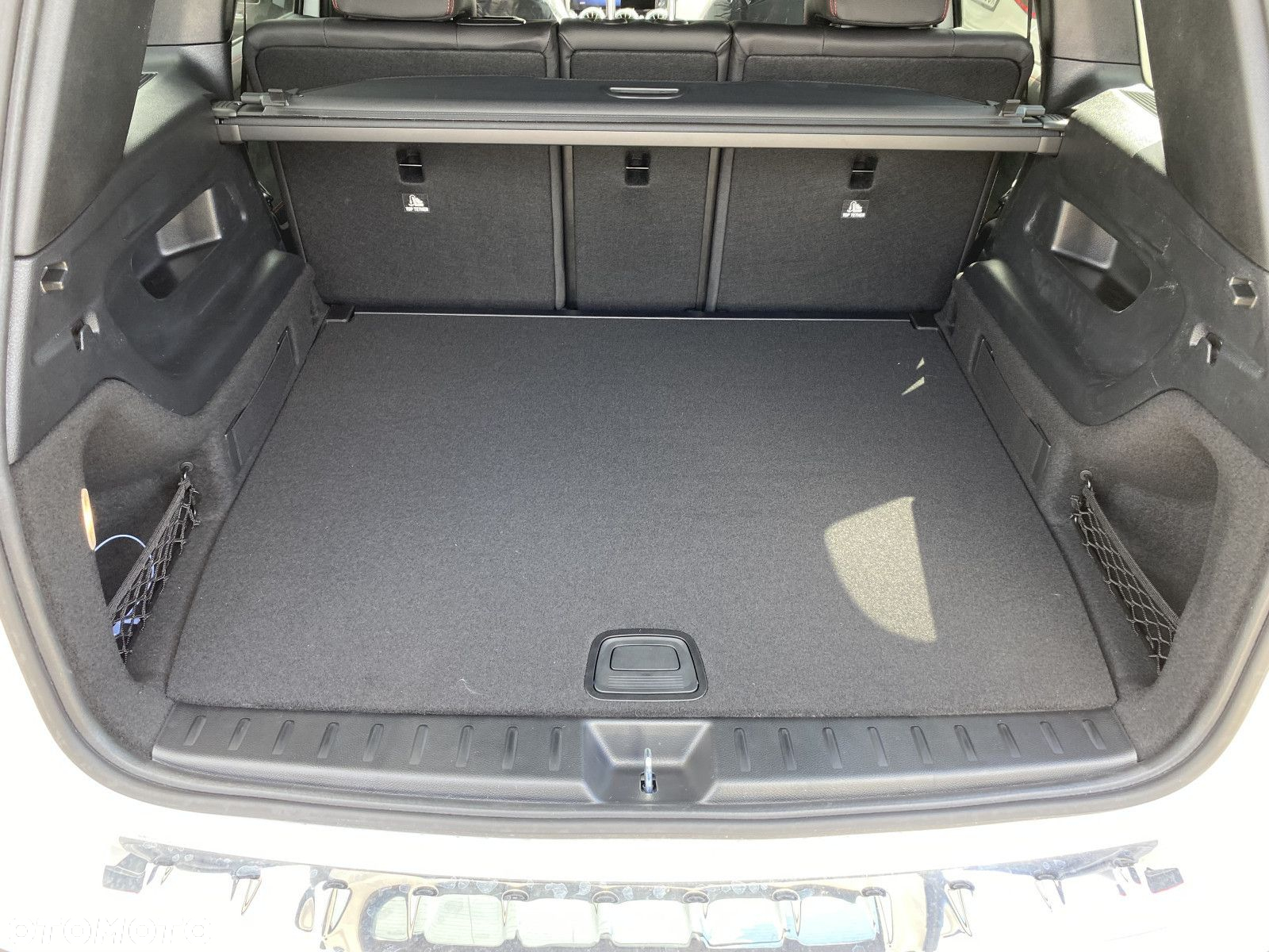 Mercedes-Benz GLB - 25