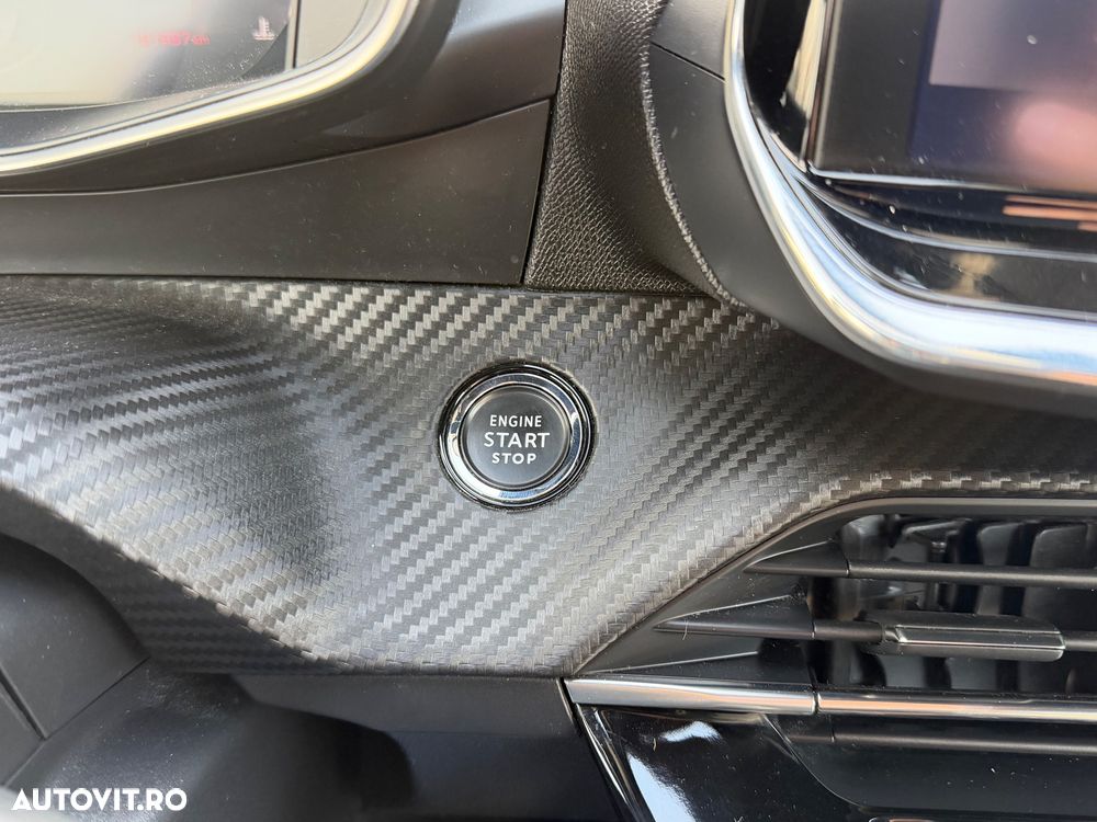 Peugeot 2008 1.5 BlueHDI STT EAT8 GT Line - 22