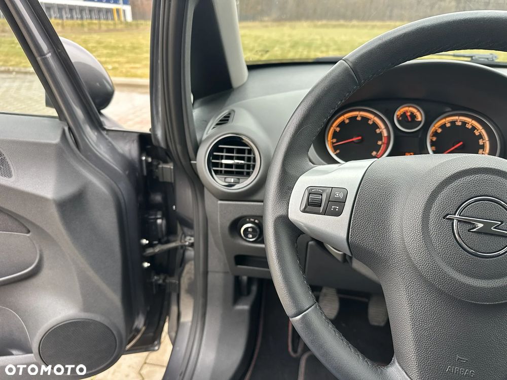 Opel Corsa 1.4 16V Satellite - 19