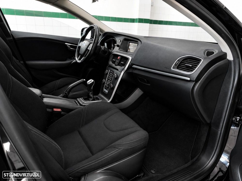 Volvo V40 1.6 D2 Momentum - 10