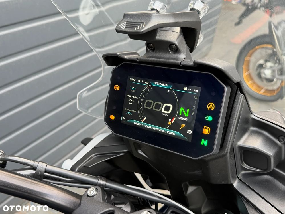 Moto Guzzi V85 - 8