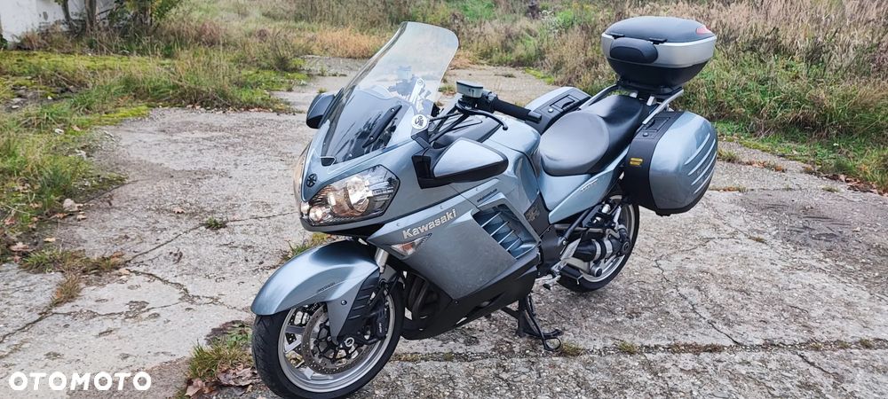 Kawasaki GTR - 6
