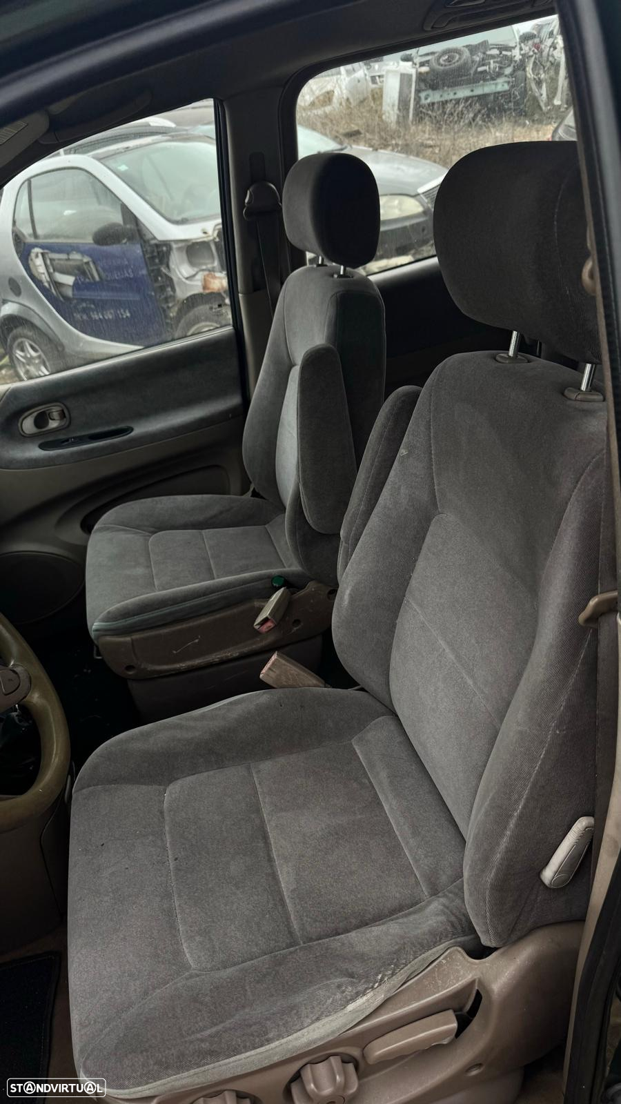 Kia Carnival 2.9 Tdi de 2001 para peças - 9