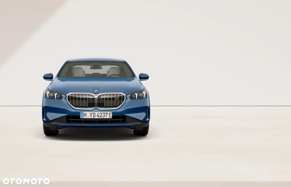 BMW i5 - 2