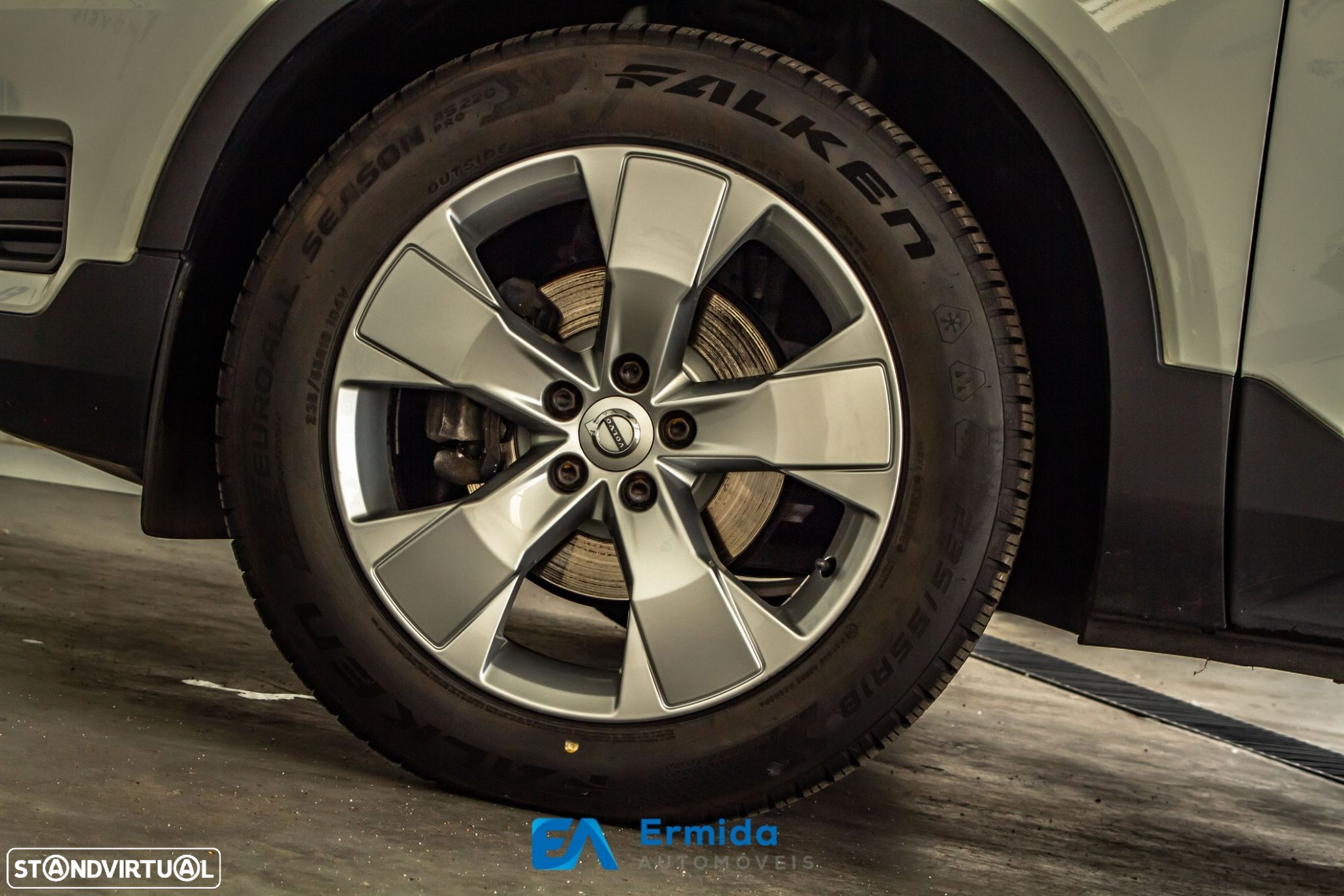 Volvo XC 40 2.0 D3 Geartronic - 27