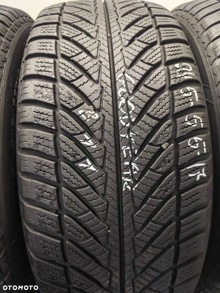 Opony 245 55 17 Goodyear Ultragrip performance RUNFLAT 4szt - 2