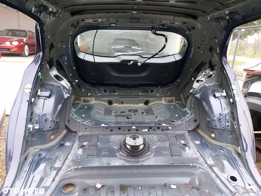 TOYOTA Corolla E21 klapa zderzak lampa tył błotnik wanna ćwiartka HB - 4