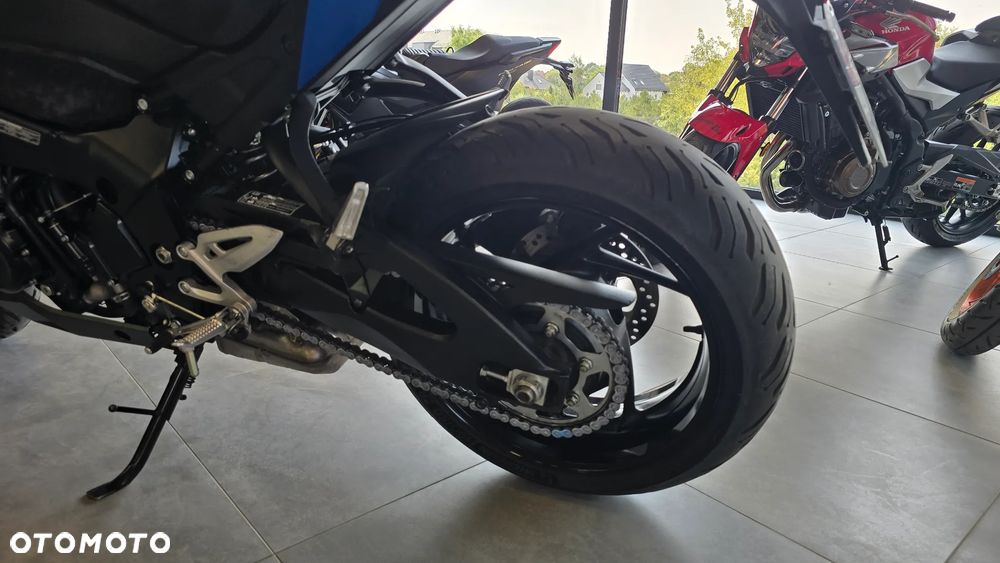 Suzuki GSX - 15