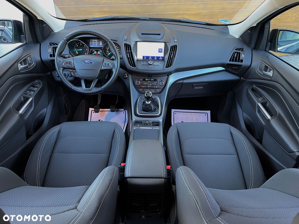 Ford Kuga 2.0 TDCi FWD Titanium - 29