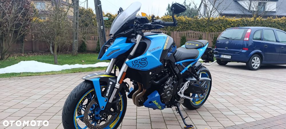 Suzuki GSX - 5