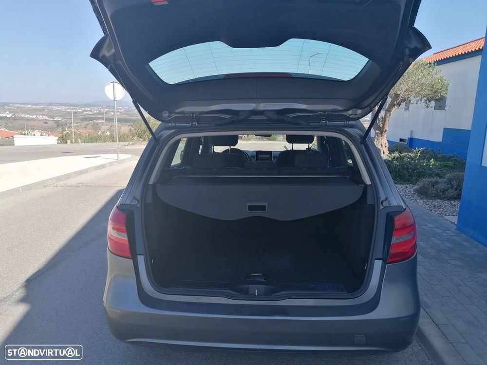 Mercedes-Benz B 180 CDI (BlueEFFICIENCY) - 14