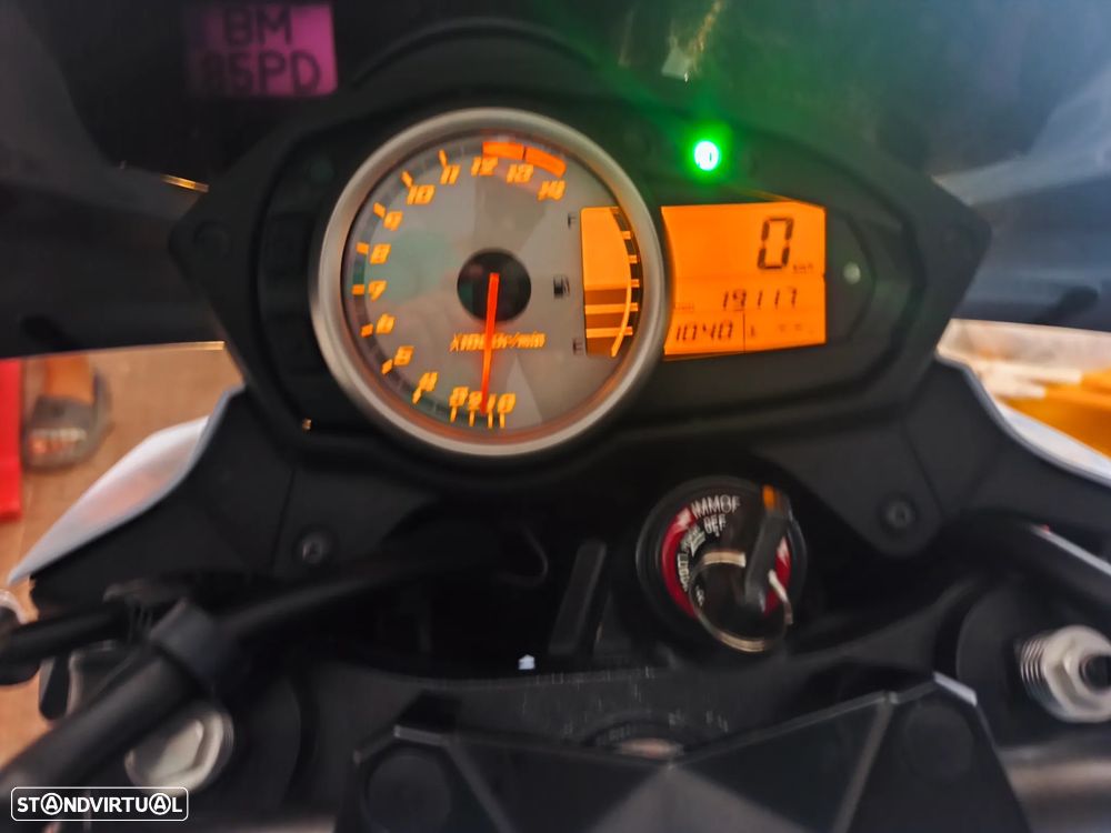 Kawasaki Z Z750 impecável - 9