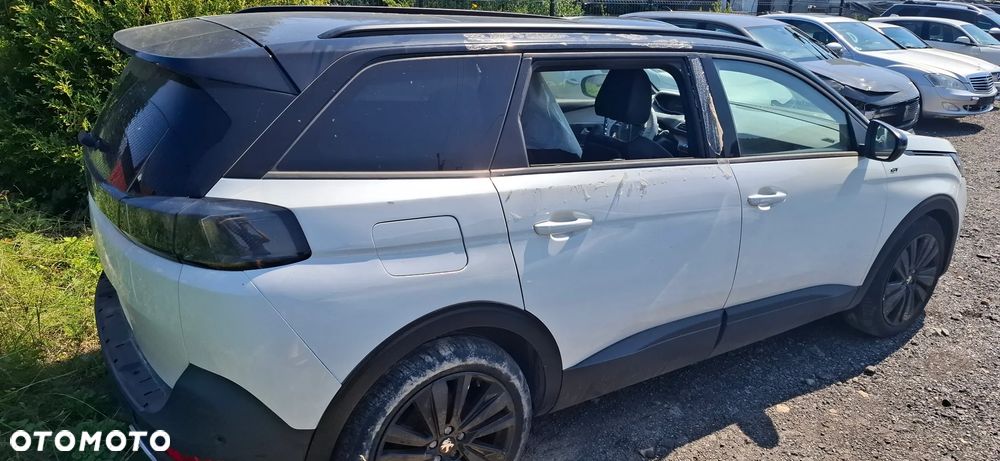 Peugeot 5008 PureTech 130 EAT8 Stop & Start GT - 23