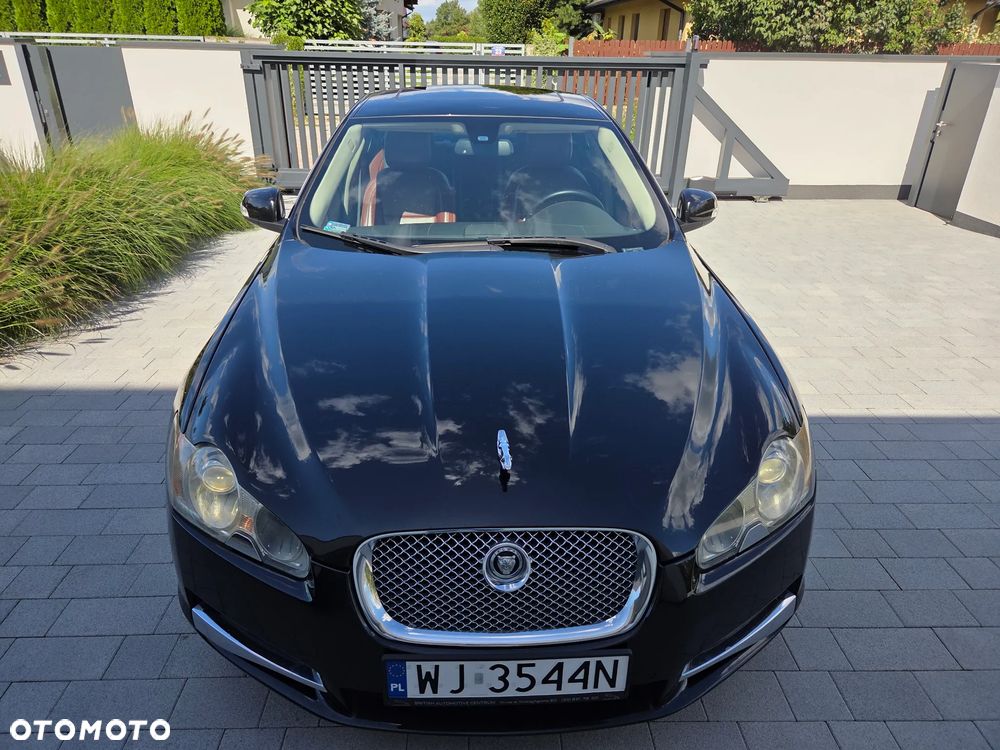 Jaguar XF 4.2 Super V8 - 4